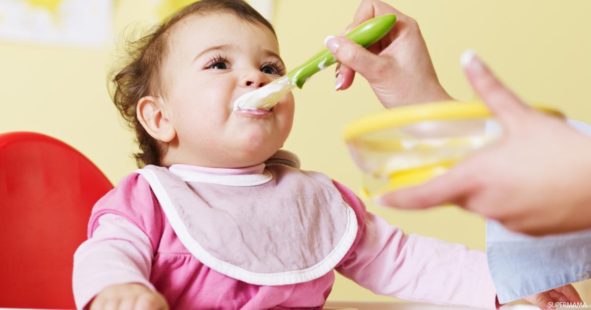 أسرة : تغذية طفل بعمر 8 أشهر / مدونة أسماء التمالح